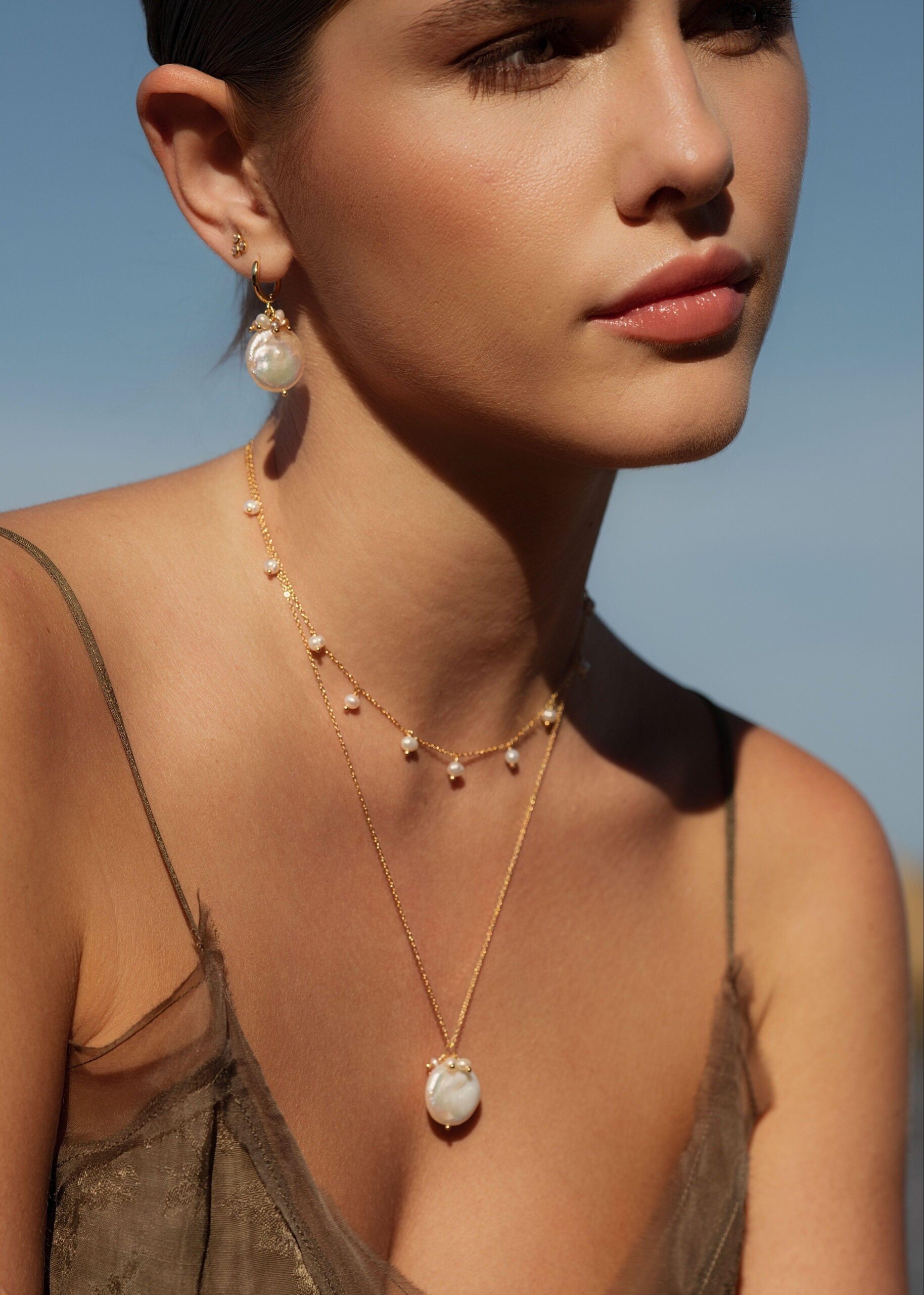 Contemporary pearl jewellery styles for women